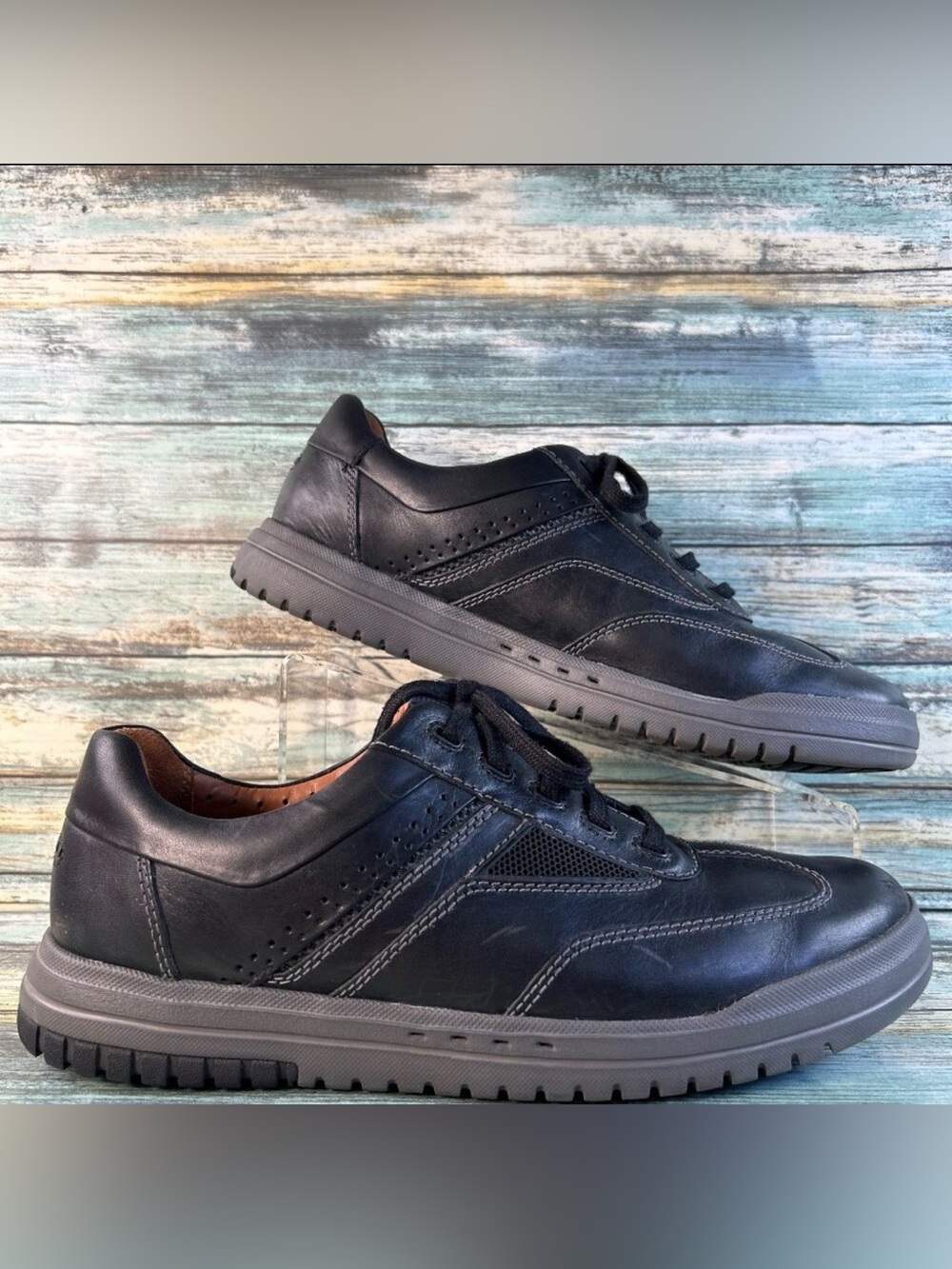 Clarks Mens Unrhombus Fly Sneaker Size 10M Black Leather Lightweight Casual Shoe